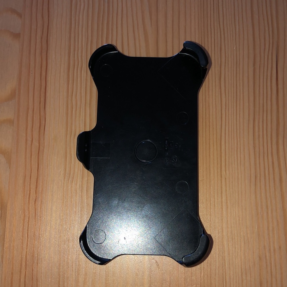 Otter Box Phone Clip - Picture 2 of 2